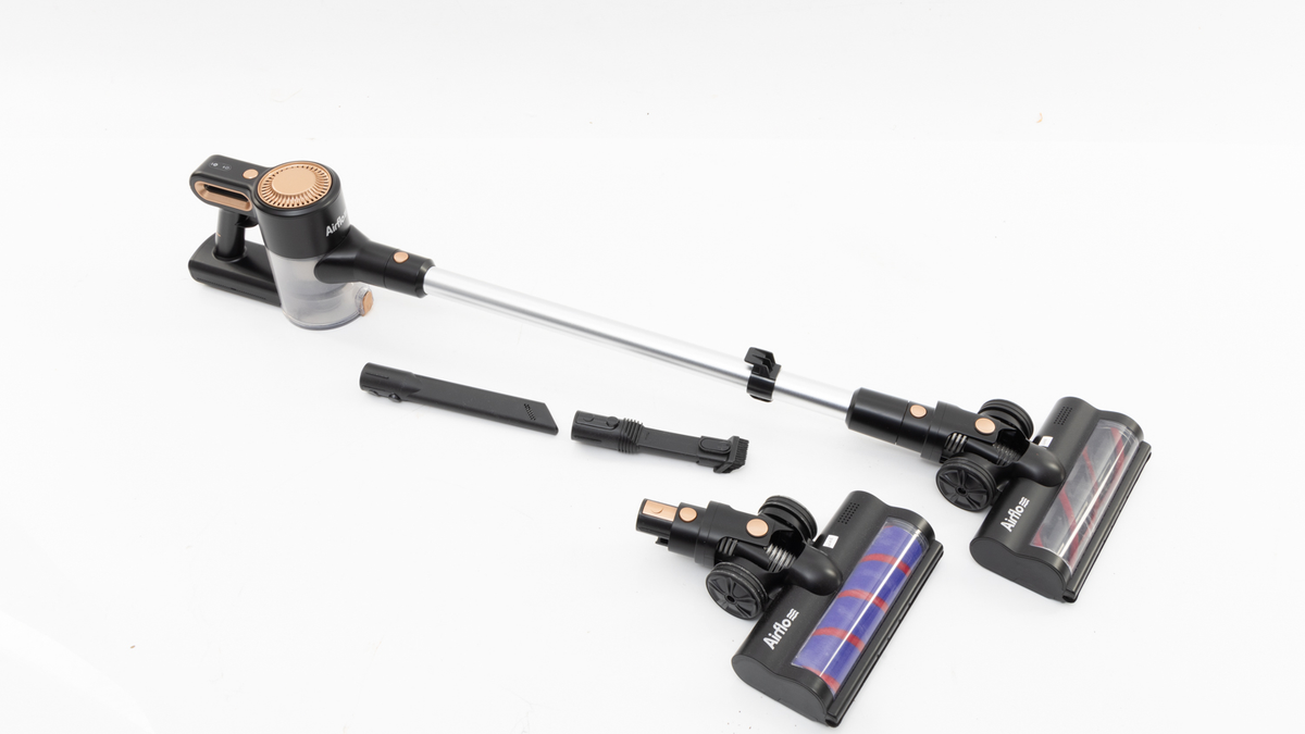 Airflo AFV6062 2-in-1 Cordless Stick Vacuum with accessories